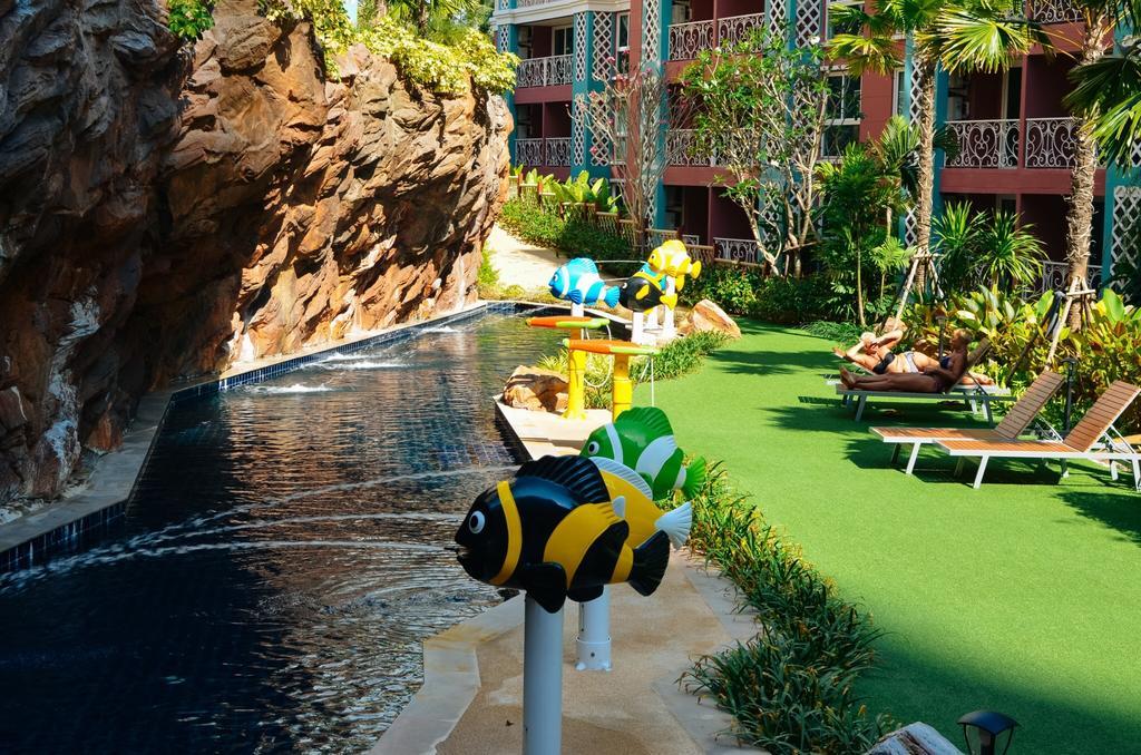 Grand Caribbean Resort Jomtian Pattaya Exterior foto