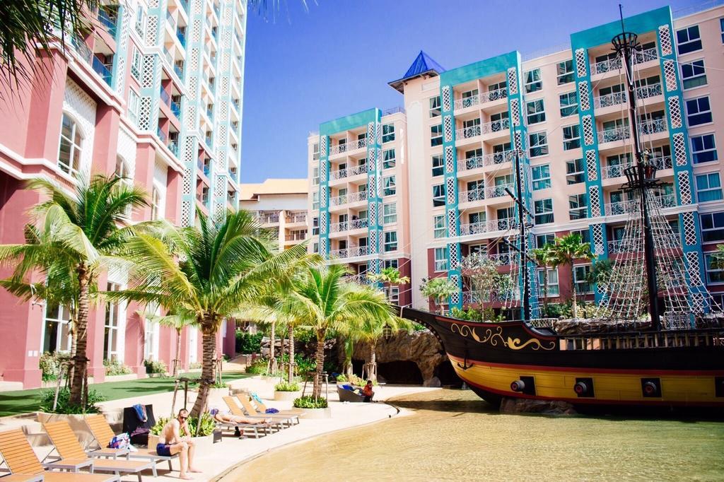 Grand Caribbean Resort Jomtian Pattaya Exterior foto